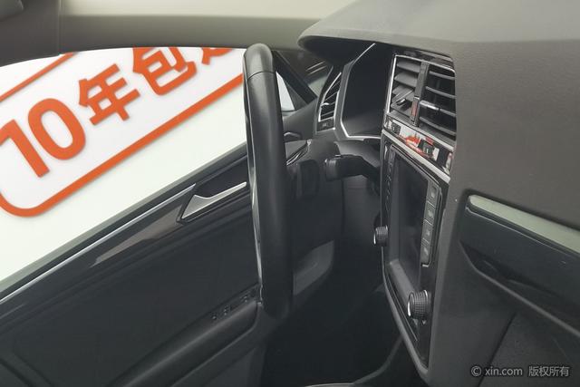 Volkswagen Tiguan 2017 330 TSI 4 WD — фото 10