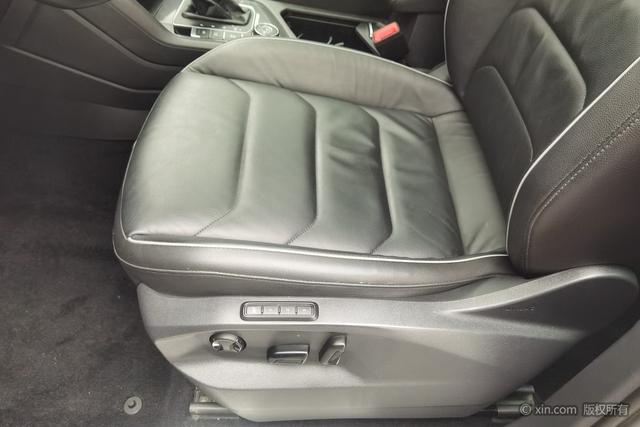 Volkswagen Tiguan 2017 330 TSI 4 WD — фото 19