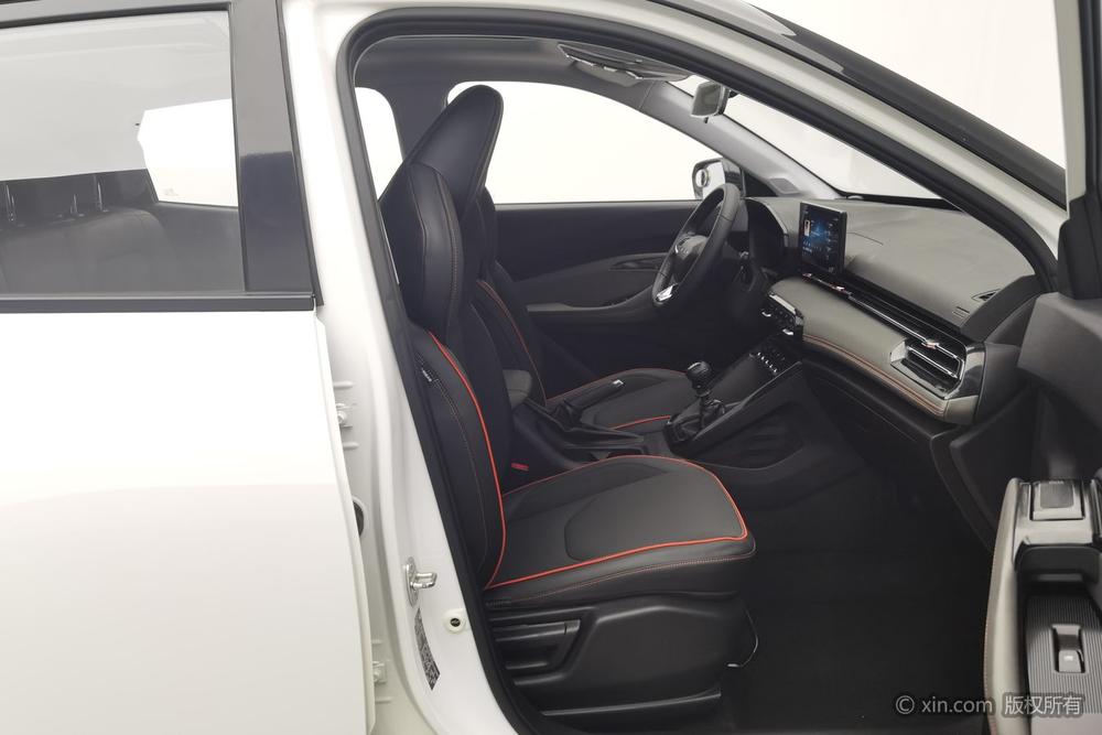 Baojun RS-3, фото 11
