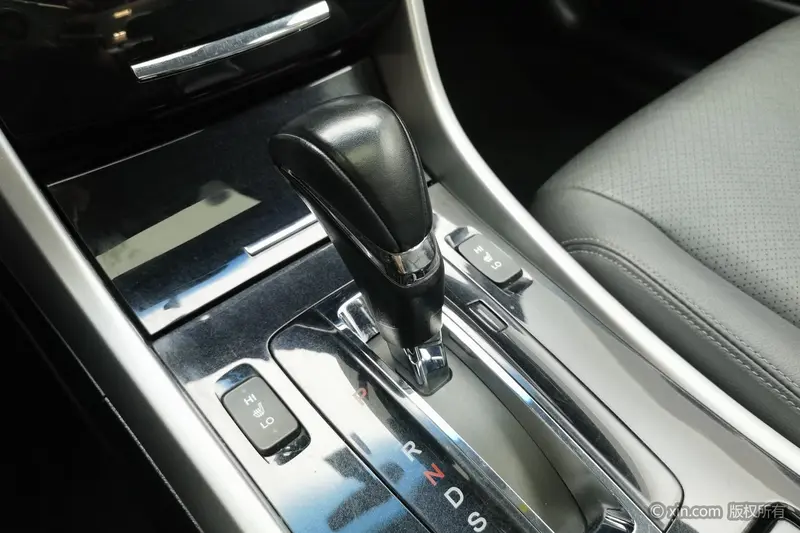 Honda Accord — фото 10