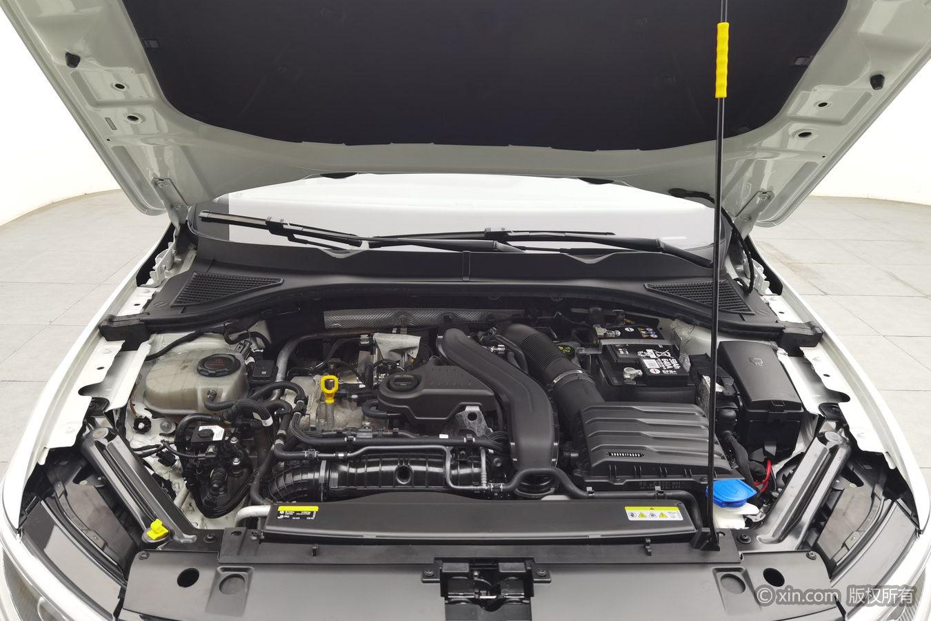 Volkswagen Bora 2023 300TSI DSG