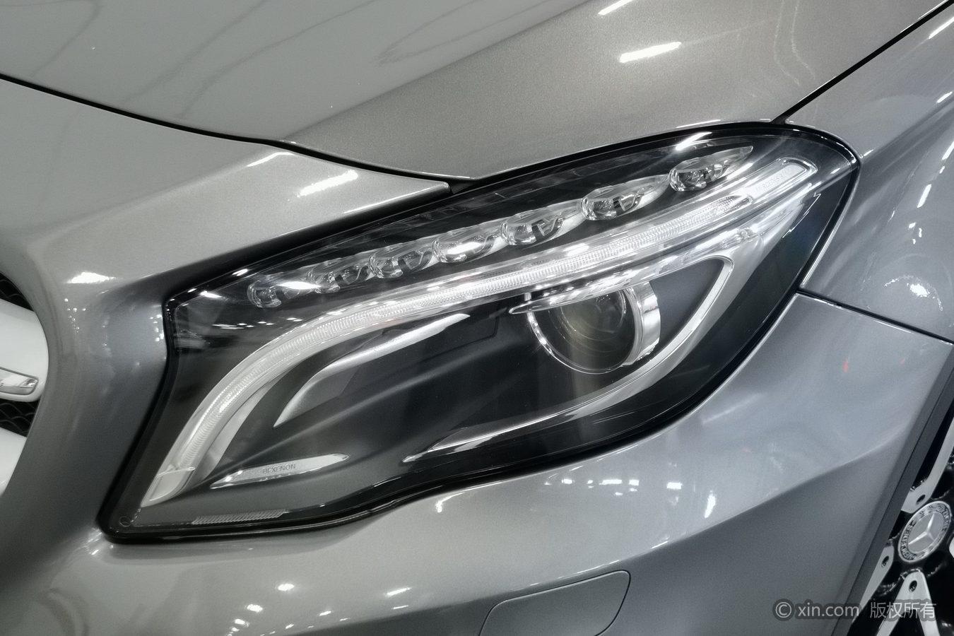 Mercedes-Benz GLA 2015 GLA 220 4MATIC Fashion
