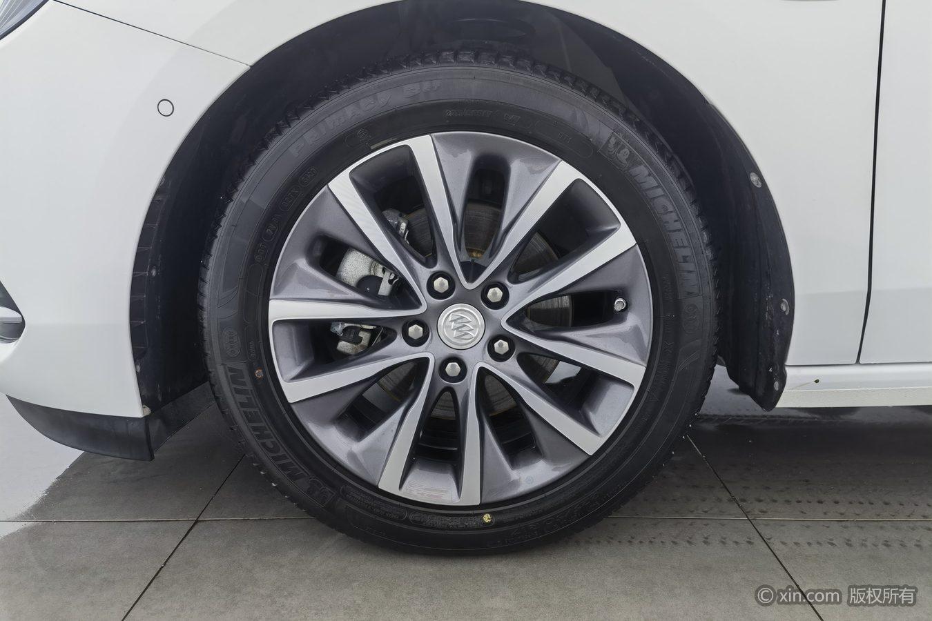 Buick GL6 2021 323T Luxury