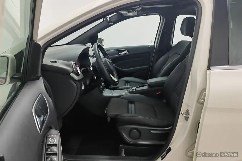 Mercedes-Benz B-Class — фото 12