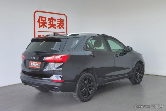Chevrolet Equinox 2018 RS 550 T AT 4 WD — фото 4