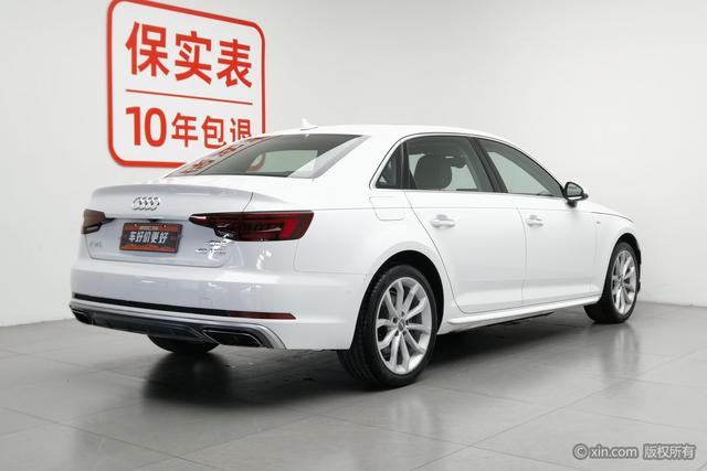 Audi A4L 2019 40 TFSI VI — фото 4