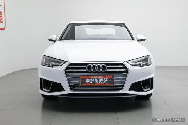 Audi A4L 2019 40 TFSI VI — фото 2
