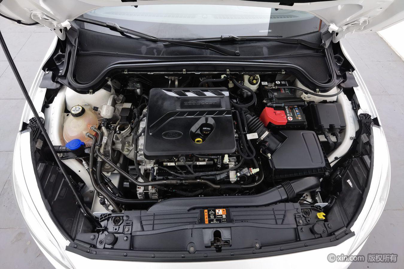 Ford Focus 2019 EcoBoost 180 AT