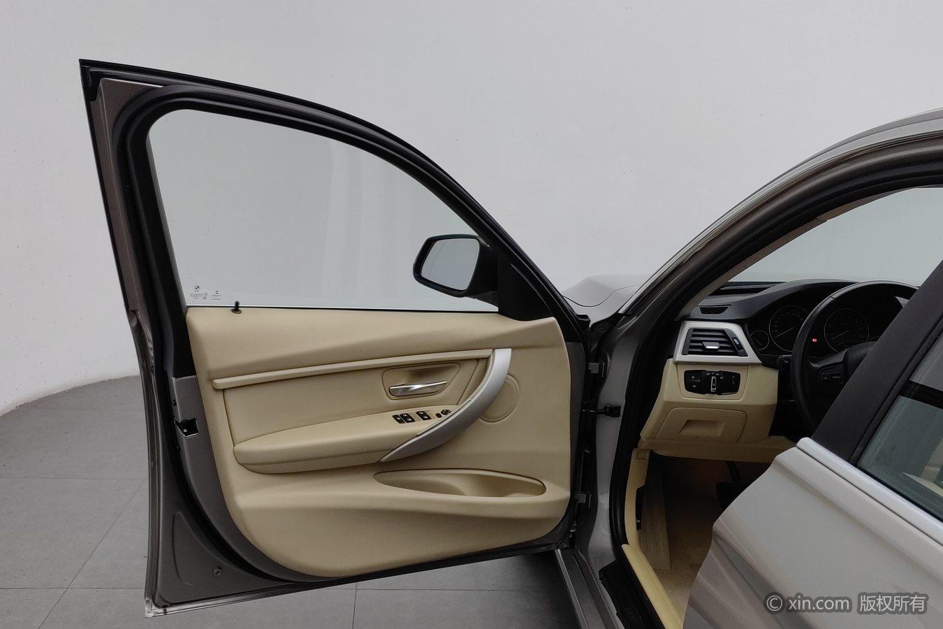 BMW 3 Series 2015 316Li Style