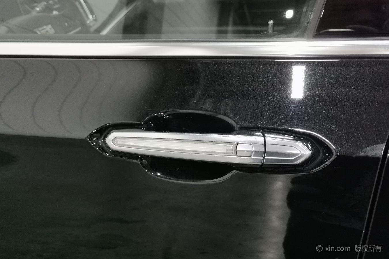 Cadillac XT6 2022 2.0T мест Luxury
