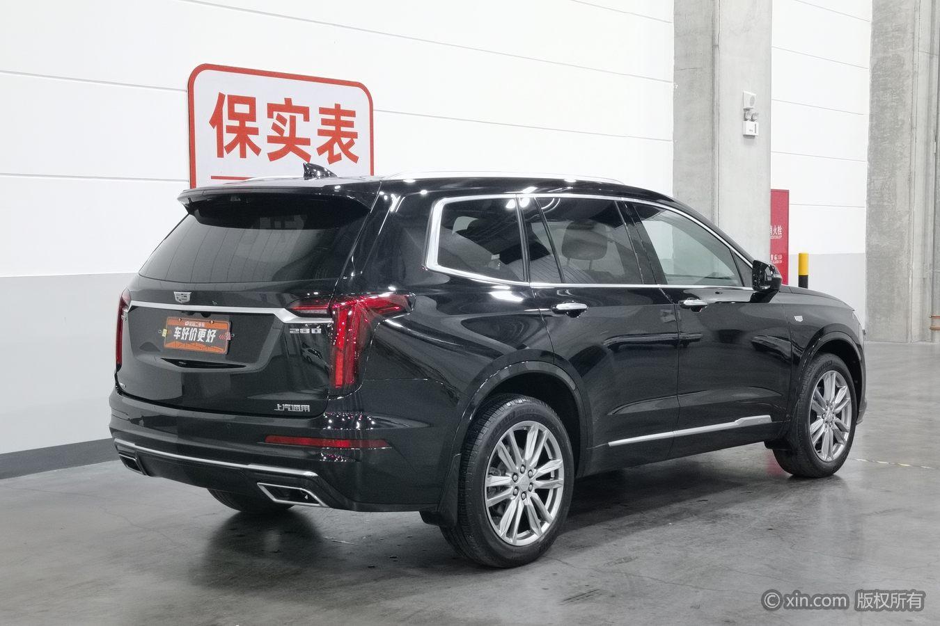 Cadillac XT6 2022 2.0T мест Luxury