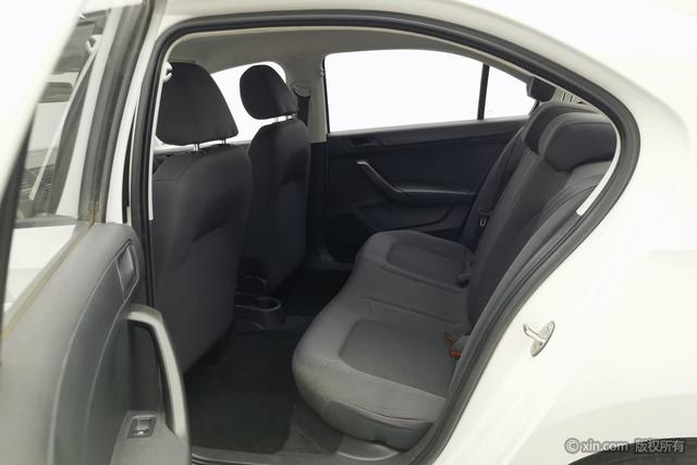 Volkswagen Santana 2015 1.6 L MT — фото 19