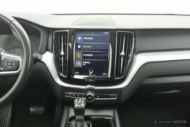 Volvo XC60 2020 T 5 4 WD — фото 9