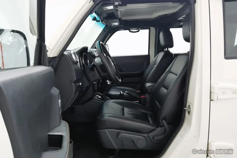 BAIC BJ40 — фото 12