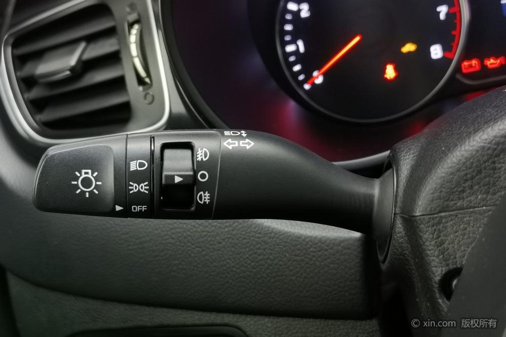 Kia Carens, фото 16