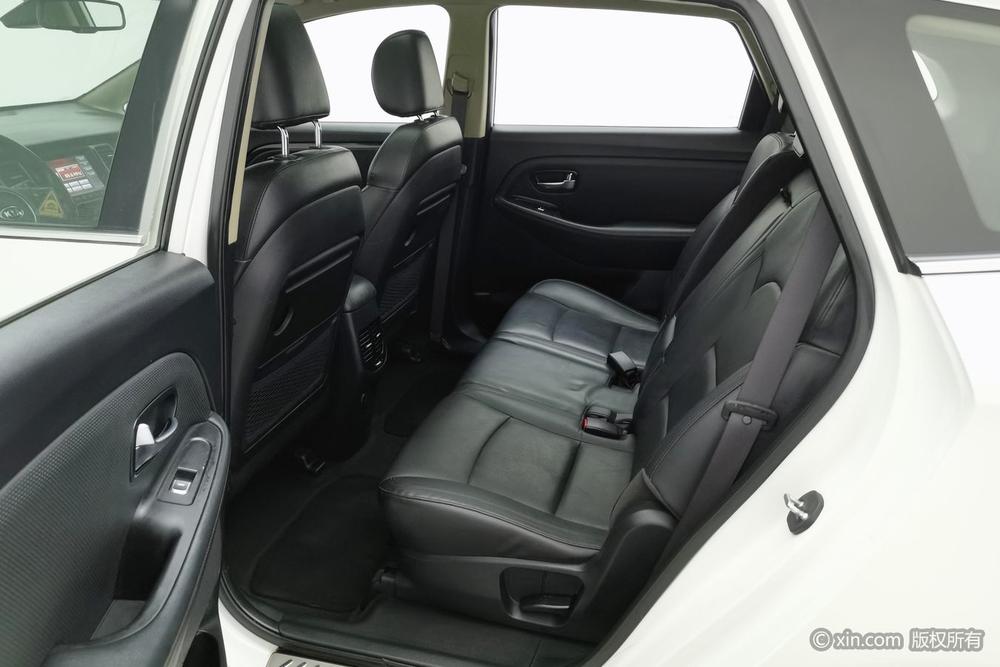 Kia Carens, фото 20