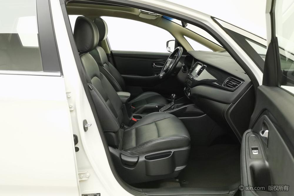 Kia Carens, фото 8