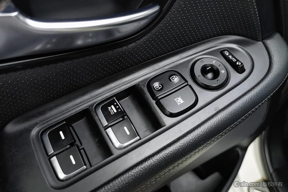 Kia Carens, фото 23