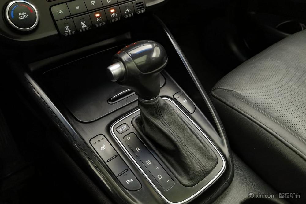 Kia Carens, фото 15