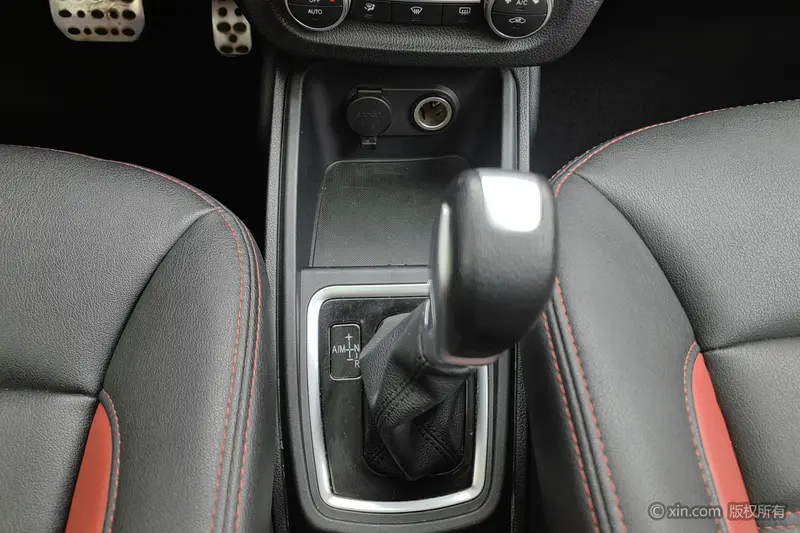 Haval H1 — фото 10