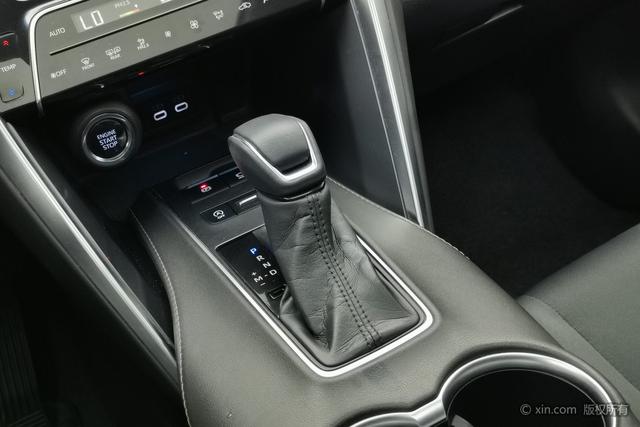 Toyota HARRIER 2023 2.0 L CVT 2 WD — фото 16
