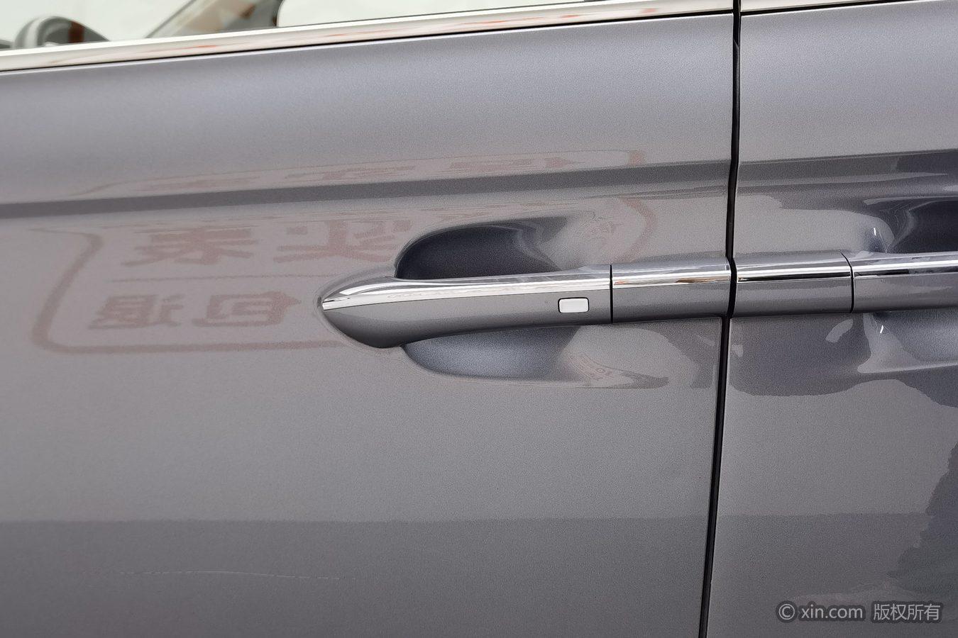 Roewe iMAX8 2021 400TGI Supreme