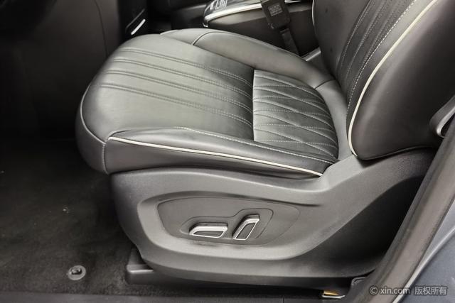 Roewe i MAX8 2021 400 TGI Supreme — фото 18