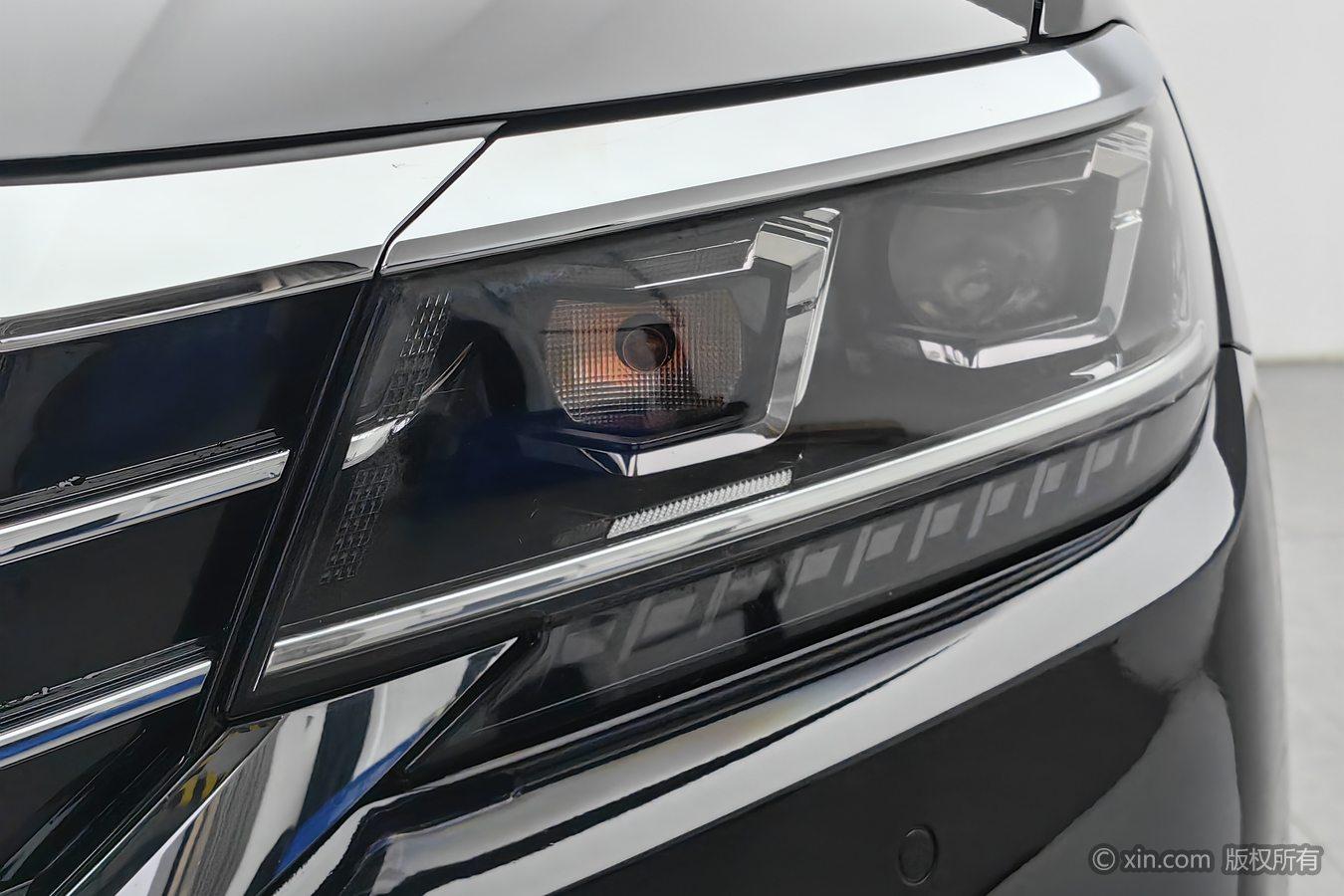 Volkswagen Passat 2019 330TSI Elite V
