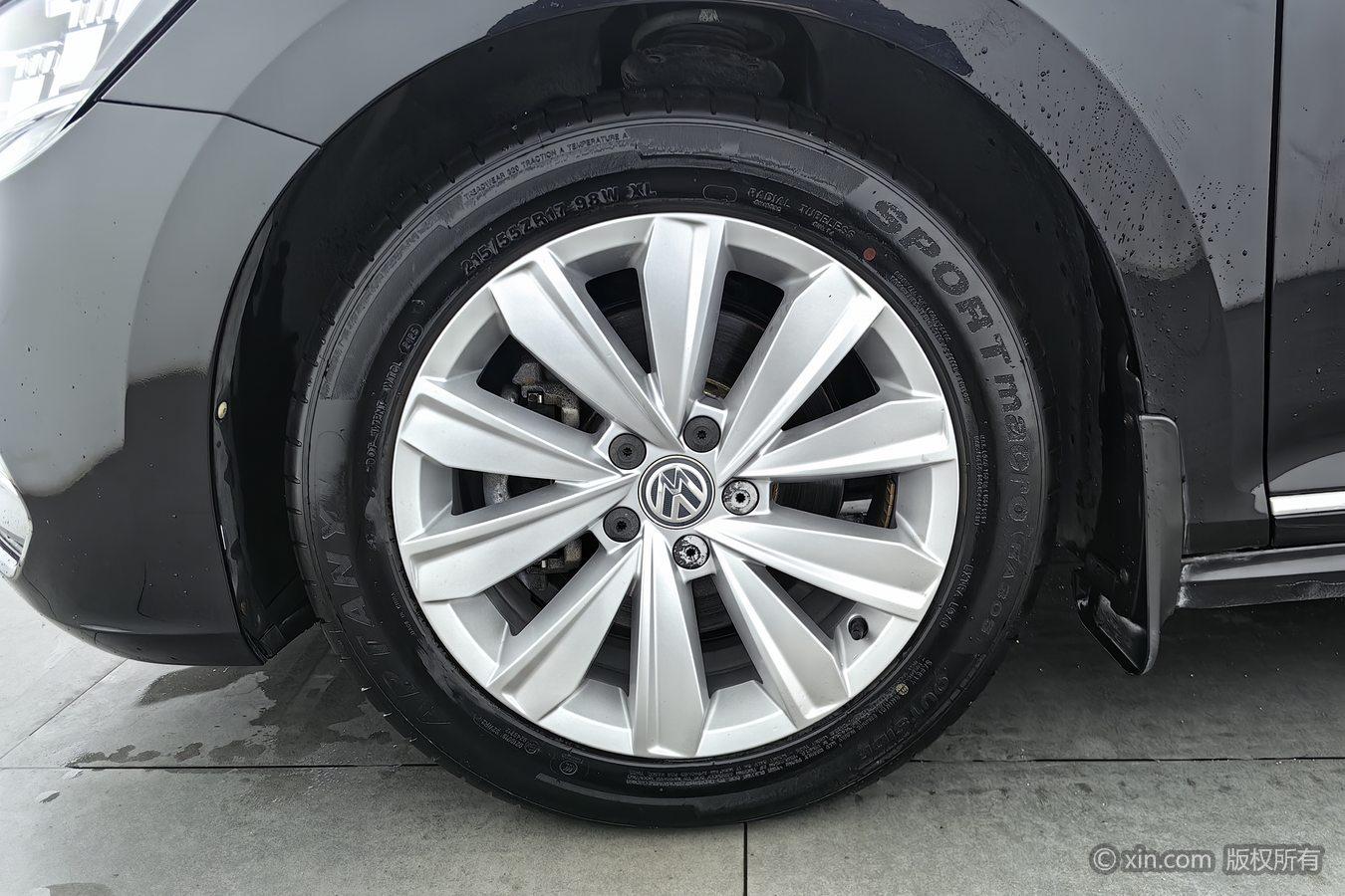 Volkswagen Passat 2019 330TSI Elite V