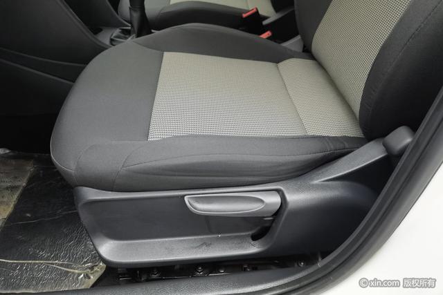 Volkswagen Polo 2018 1.5 L MT — фото 18
