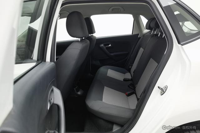 Volkswagen Polo 2018 1.5 L MT — фото 19