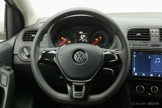 Volkswagen Polo 2018 1.5 L MT — фото 14
