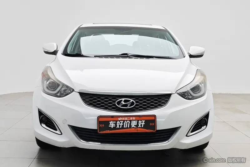Hyundai 1.6 L MT Premium — фото 2