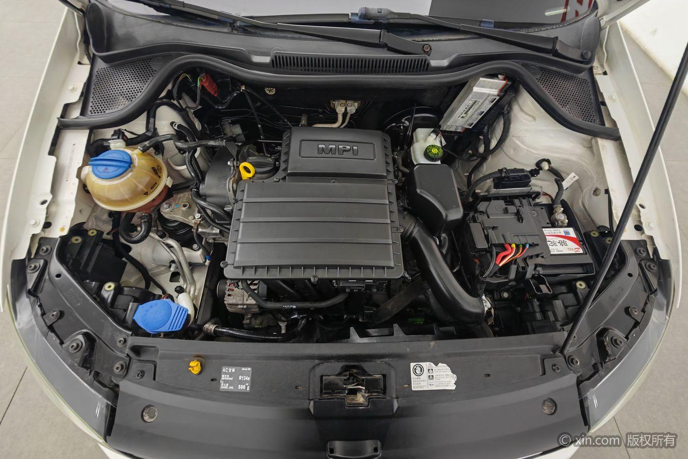 Volkswagen Polo 2016 1.4L AT