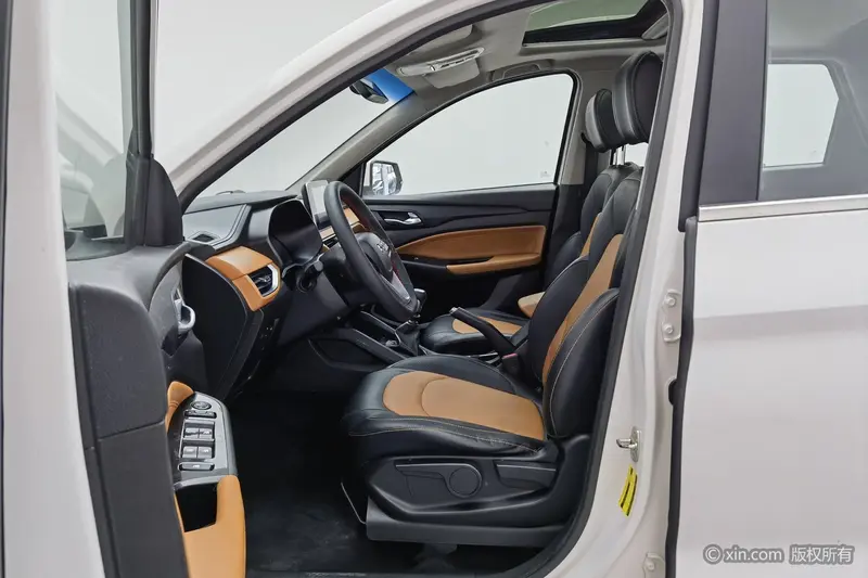 Wuling Hongguang S3 — фото 12