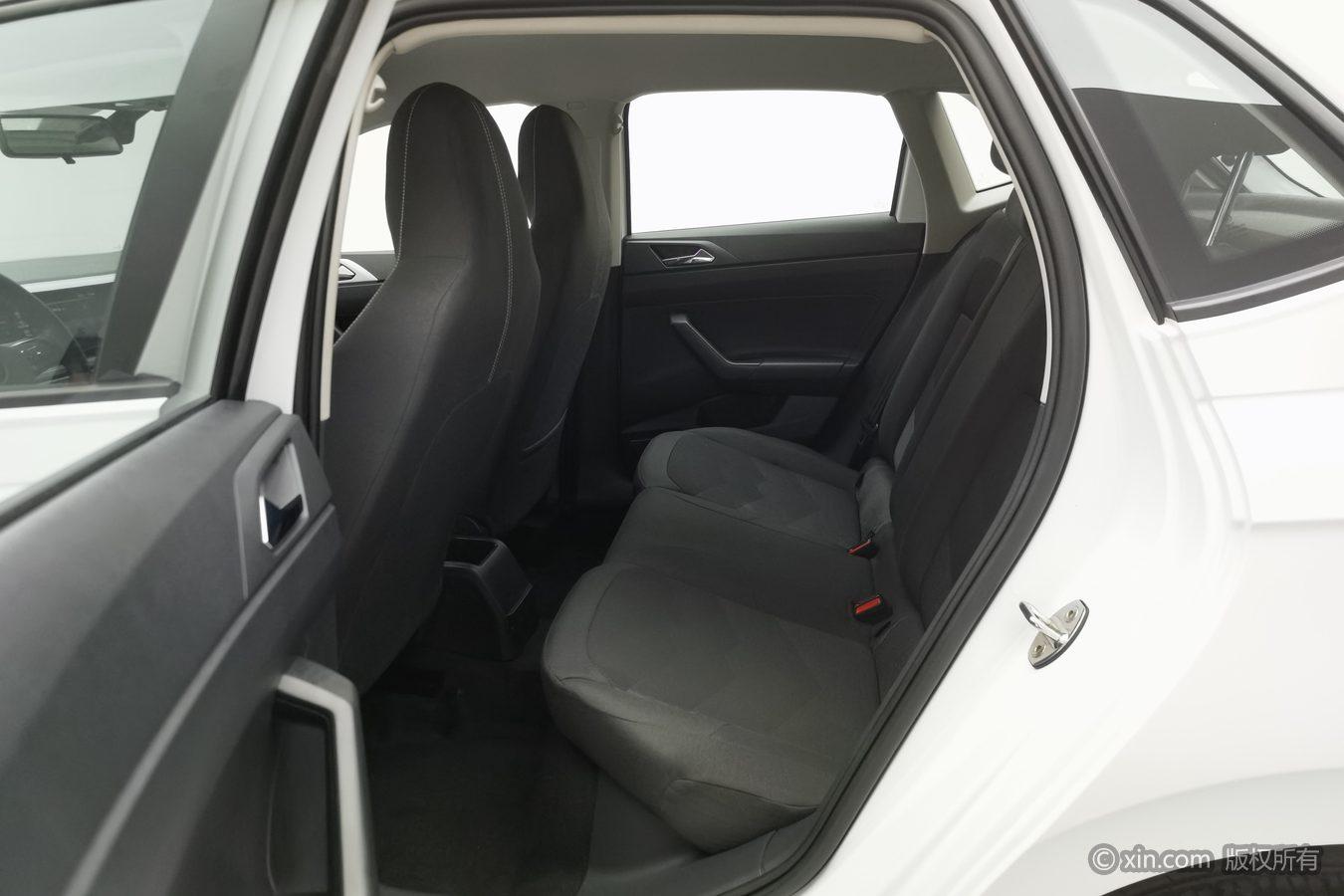 Volkswagen Polo 2023 Белый из Китая, фото 4