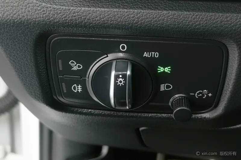 Audi A3 Limousine 35 TFSI стиль VI — фото 11