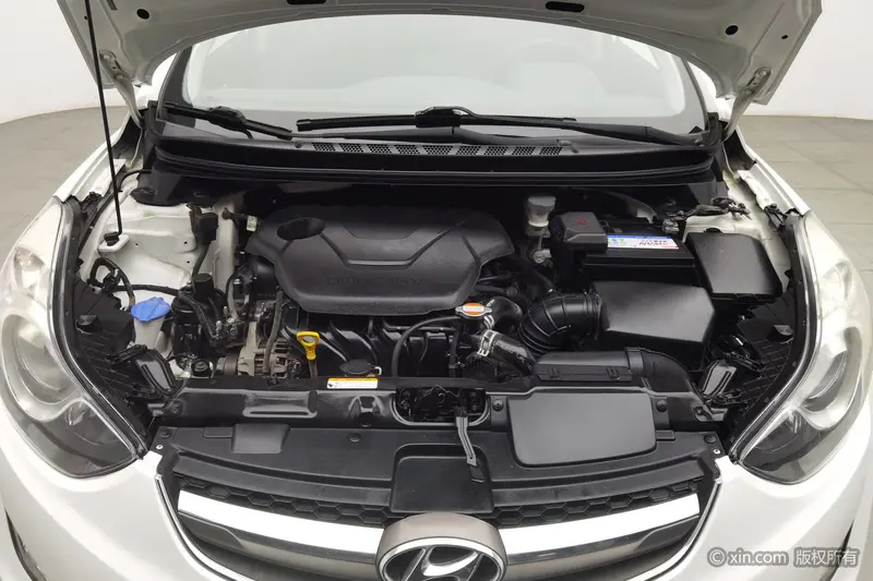 Hyundai 1.6 L MT — фото 6