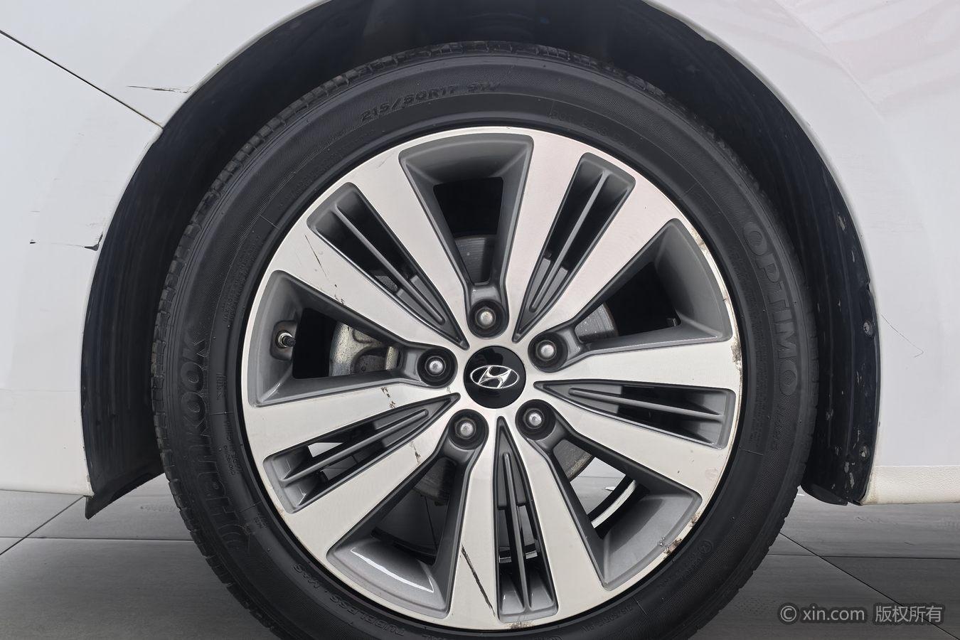 Hyundai Mistra 2016 1.8L AT Luxury DLX