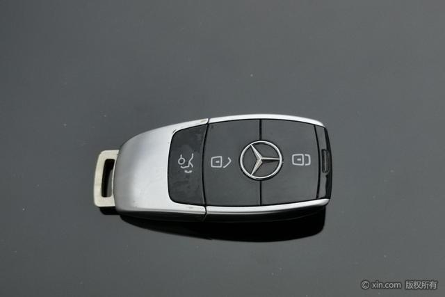 Mercedes-Benz E-class (imported) 2021 Черный из Китая, фото 2