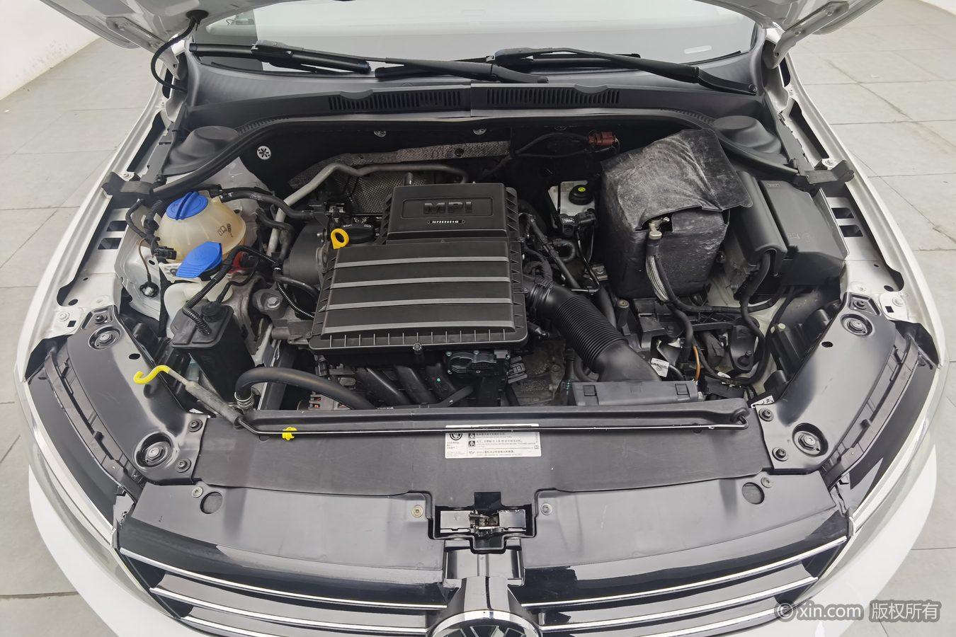 Volkswagen Sagitar 2018 1.6L AT Comfort