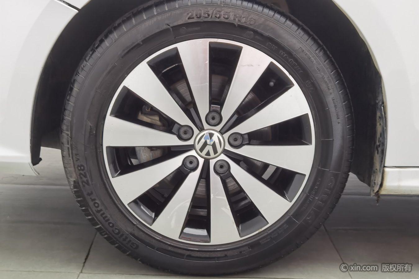 Volkswagen Sagitar 2018 1.6L AT Comfort
