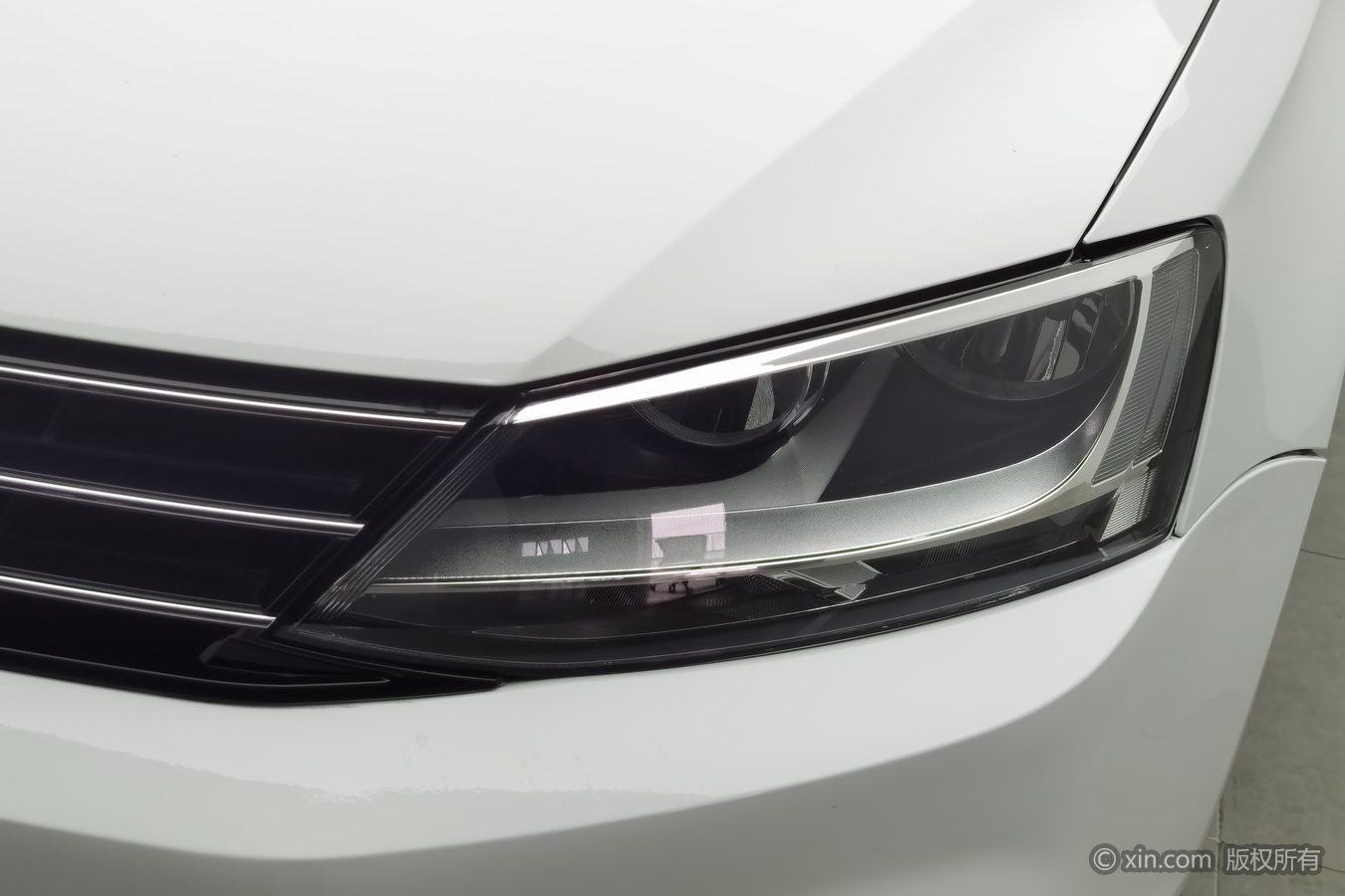 Volkswagen Sagitar 2018 1.6L AT Comfort