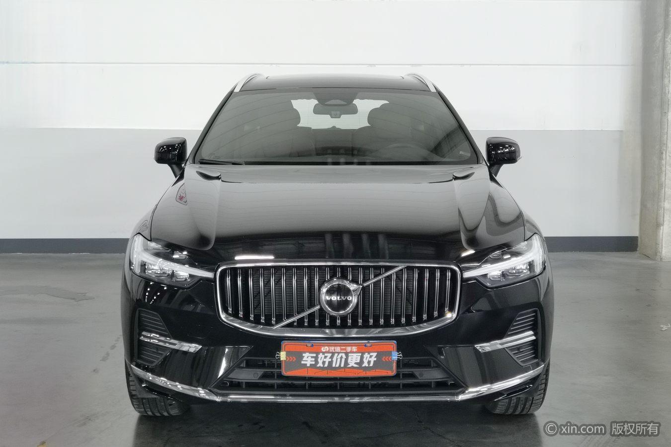 Volvo XC60 2024 B5 Luxury