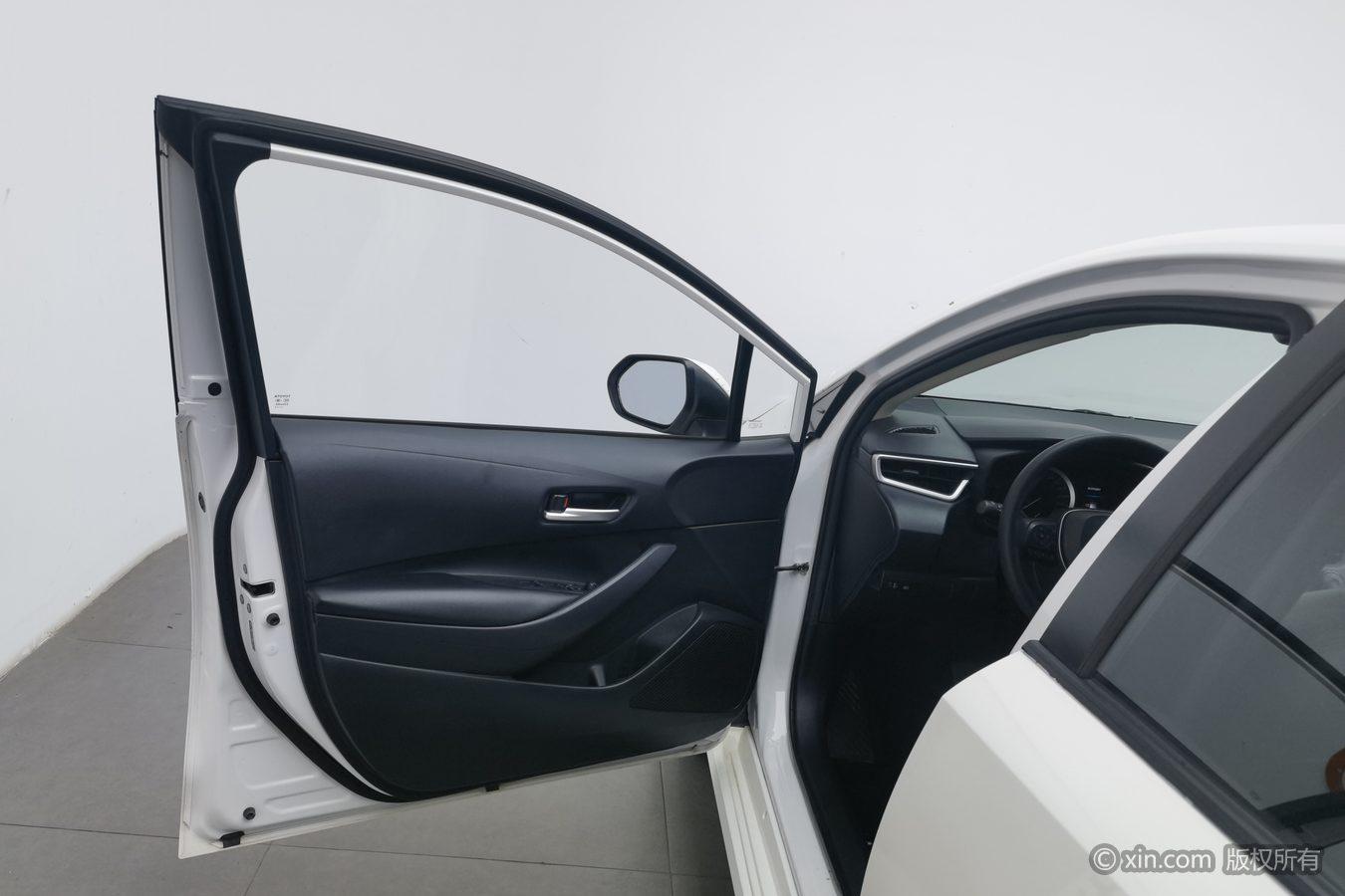 Toyota Corolla 2021 Белый из Китая, фото 2