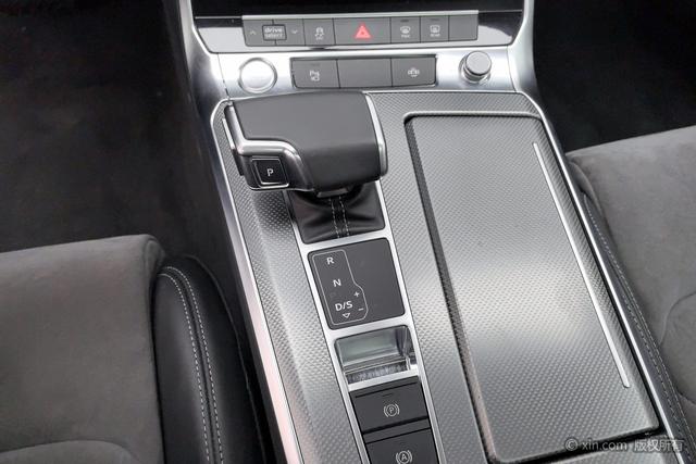 Audi A6L 2020 40 TFSI — фото 15