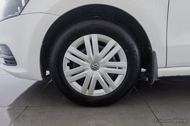 Volkswagen Polo 2018 1.5 L MT — фото 10