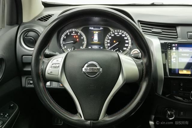 Nissan Terra 2018 2.5 L AT 4 WD — фото 14