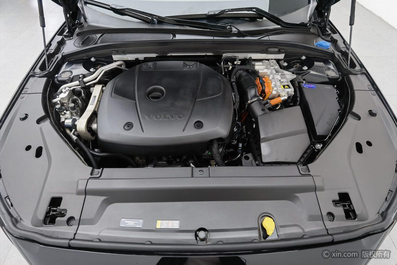 Volvo S90 PHEV 2024 T8 Luxury