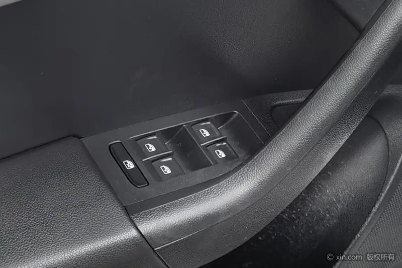 Skoda Octavia — фото 17